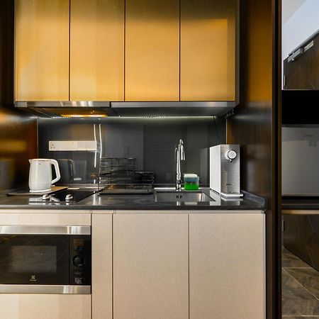 Greystone Scarletz Suites Куала Лумпур Екстериор снимка