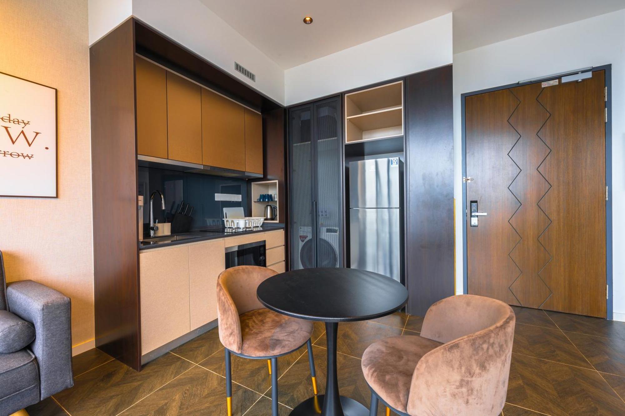 Greystone Scarletz Suites Куала Лумпур Екстериор снимка